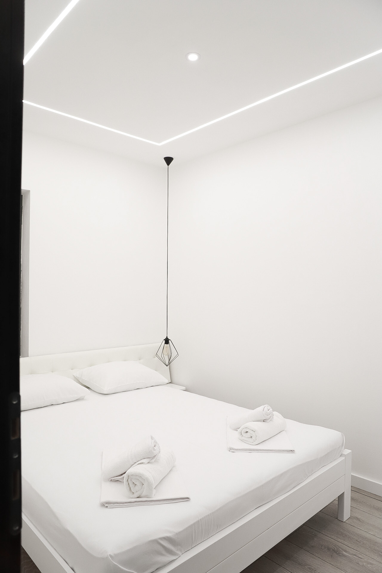 One-Bedroom Apartment loading=