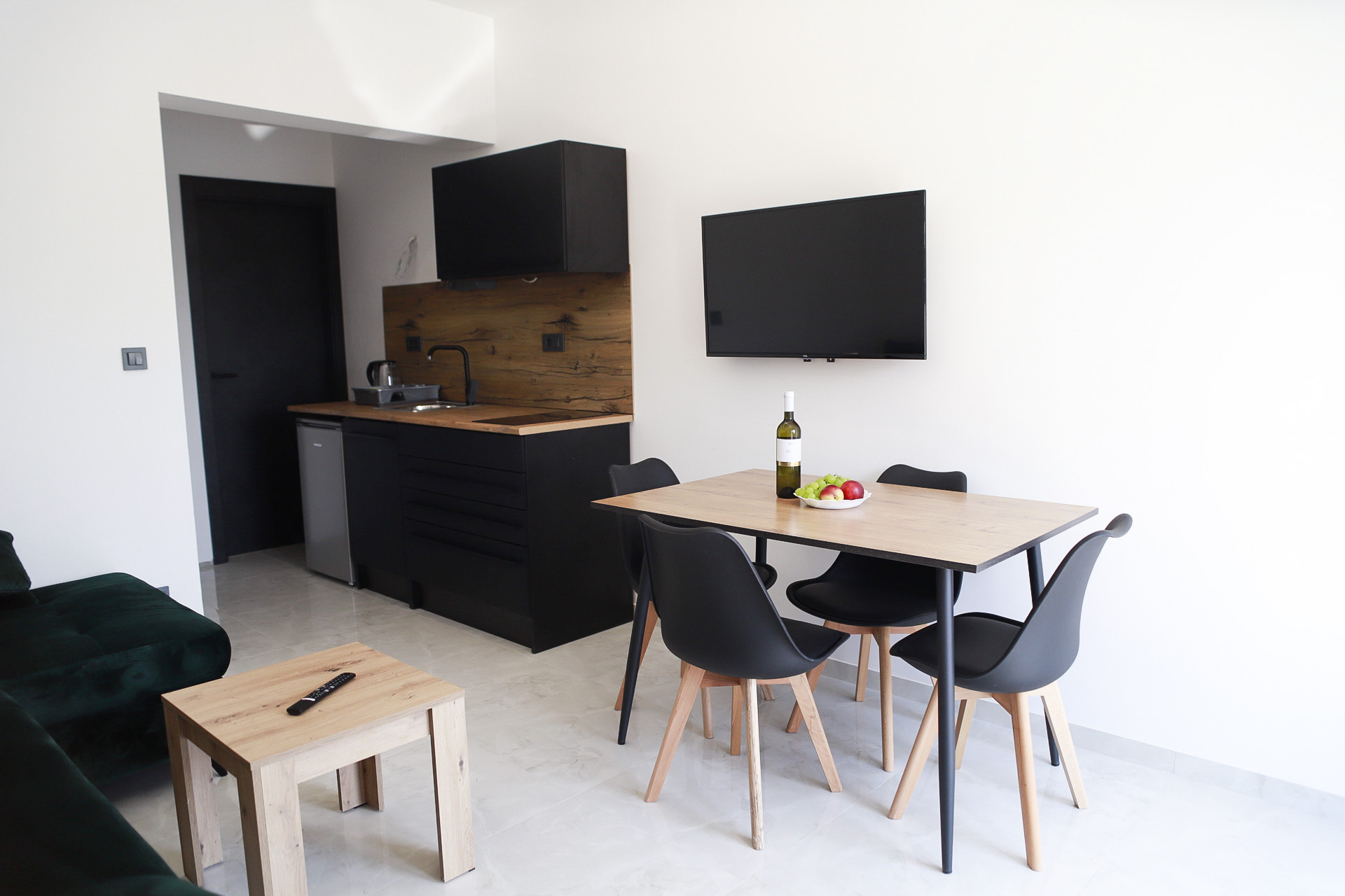 One-Bedroom Apartment loading=