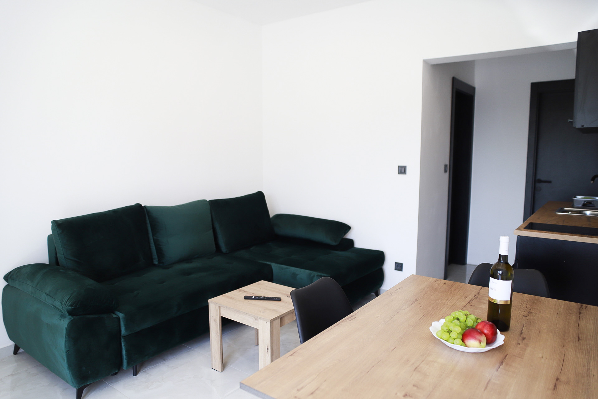 One-Bedroom Apartment loading=