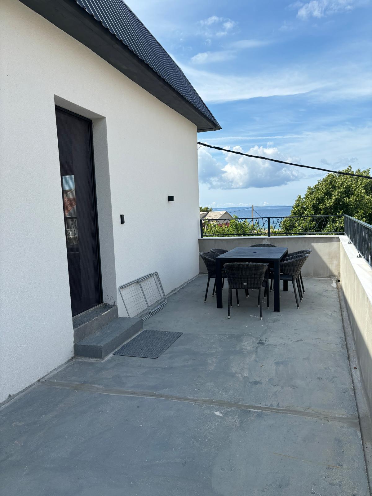 Apartment with Terrace loading=