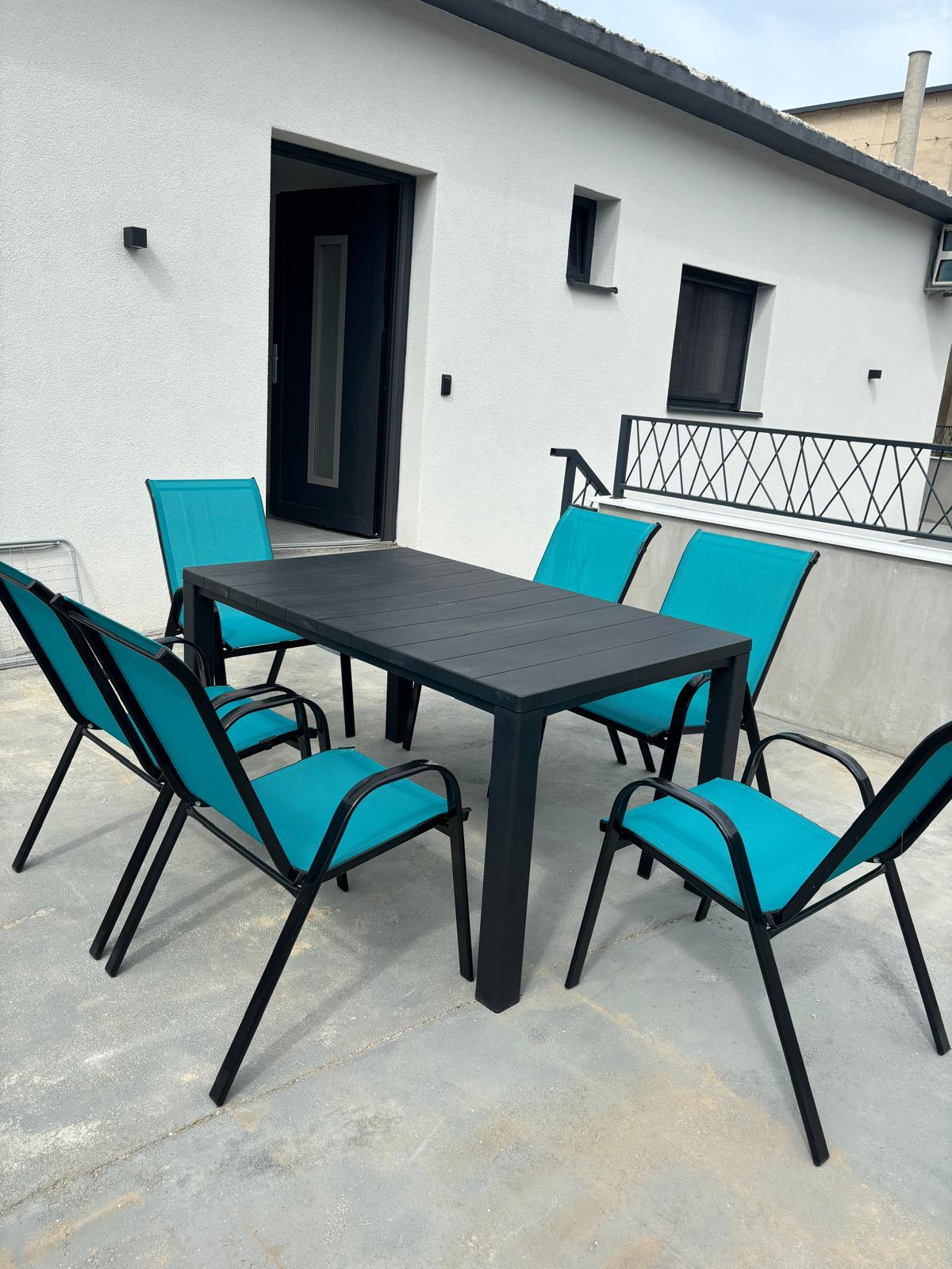 Superior Apartment loading=