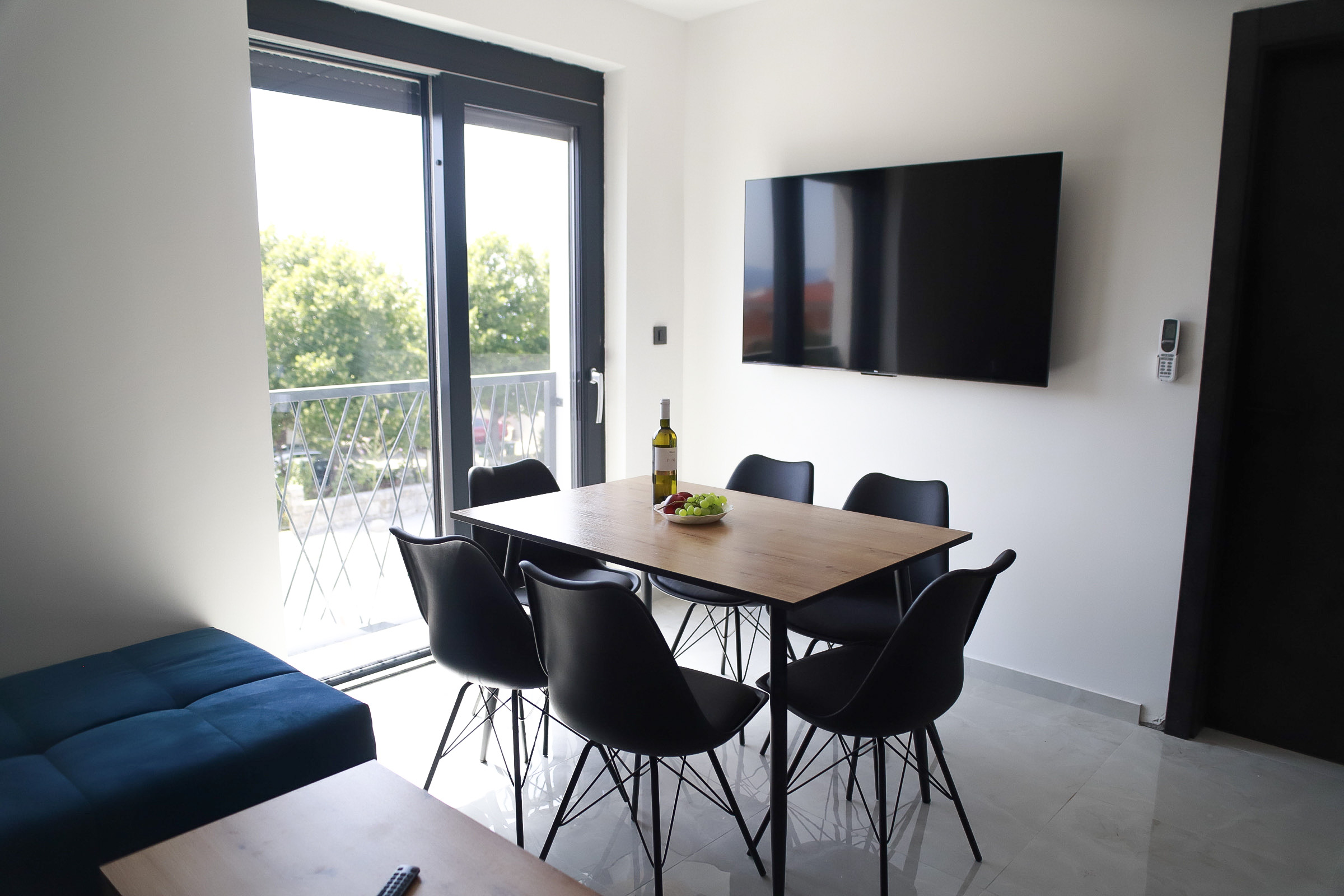 Superior Apartment loading=