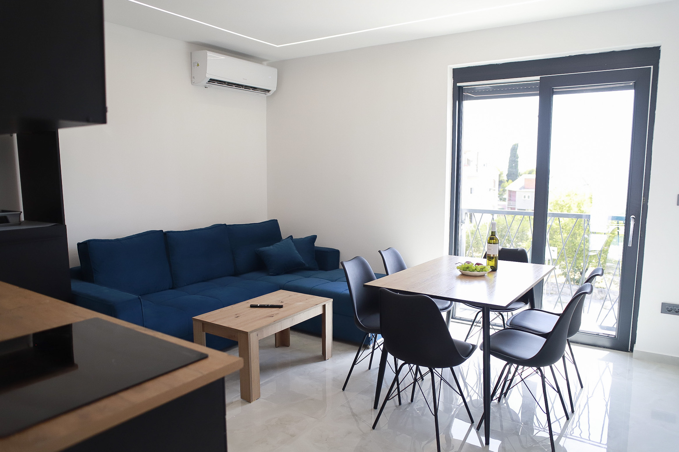 Superior Apartment loading=