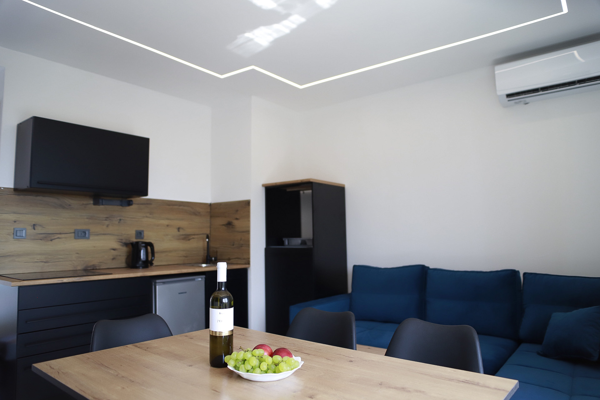 Superior Apartment loading=