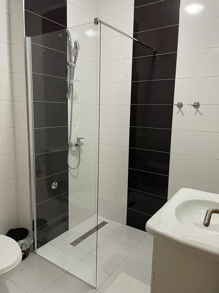 Apartment 3 loading=