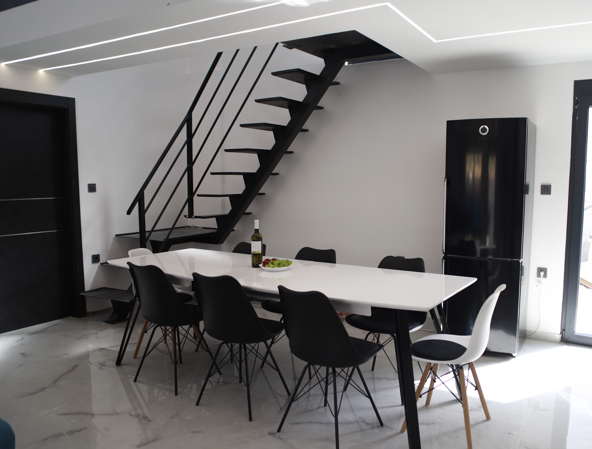 Villa Paradise loading=