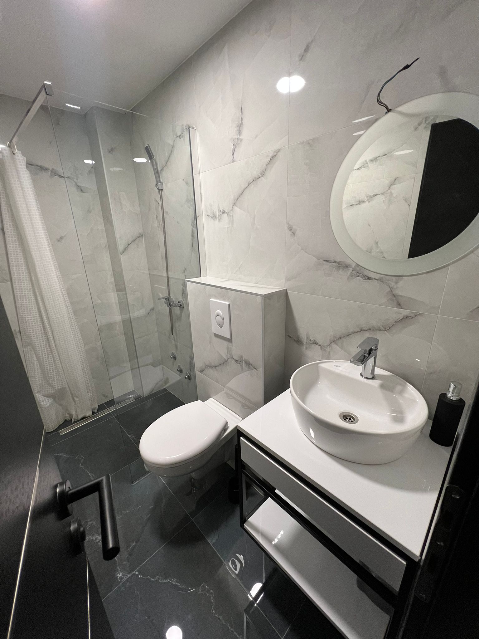 Villa Paradise loading=