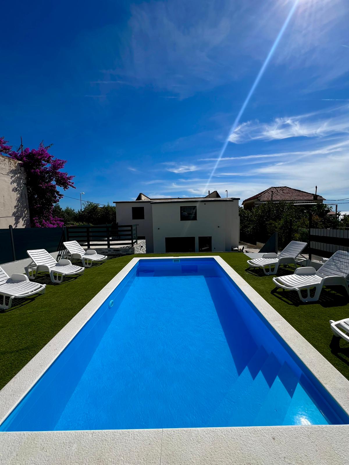 Villa Paradise loading=